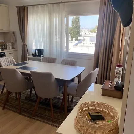 Aile Apartmani, Teras Kat Daire * Bodrum